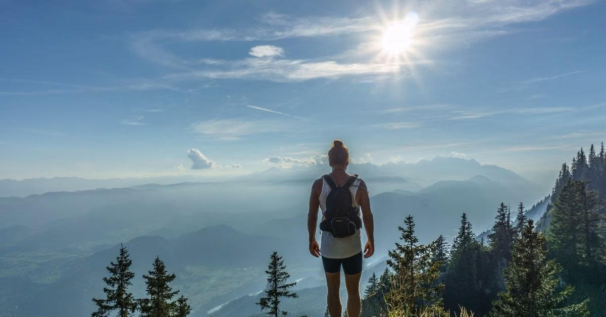 What to Wear Hiking in Summer