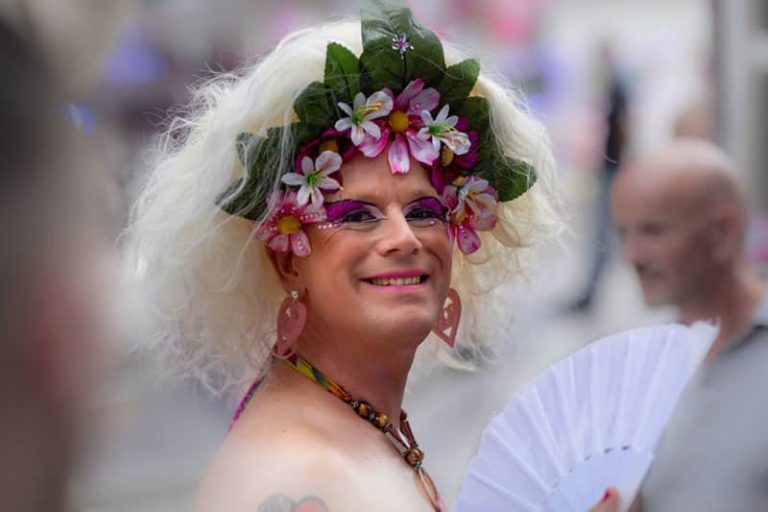gay gender bending