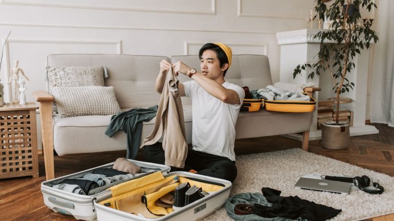how to pack light