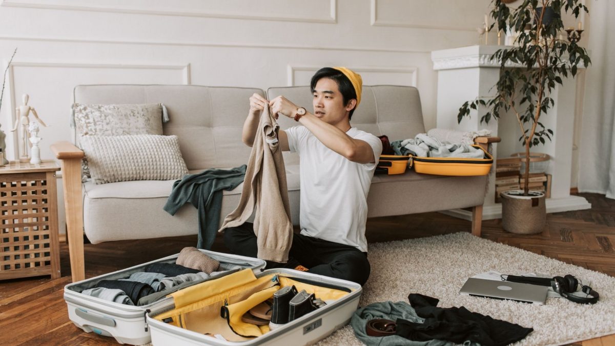 how to pack light
