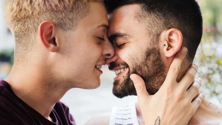 gay online dating